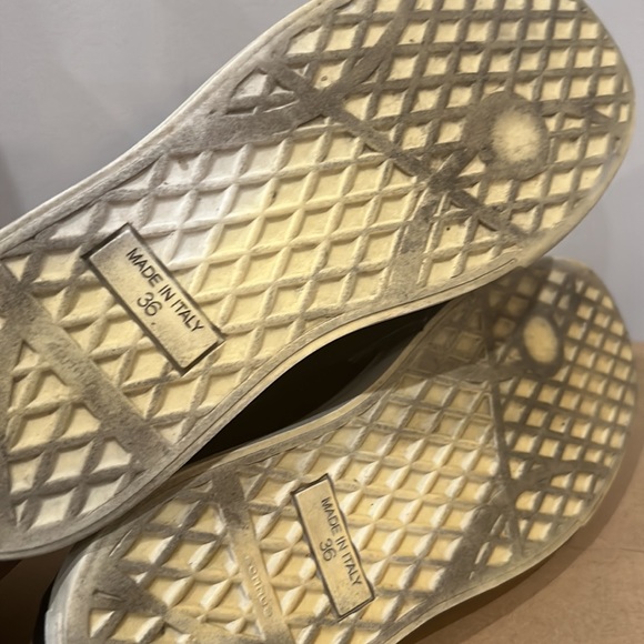 Shoes - Picture 4 of 4